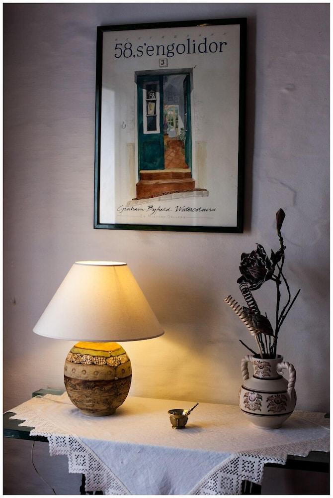 Hostal S'Engolidor Santo Tomás Extérieur photo