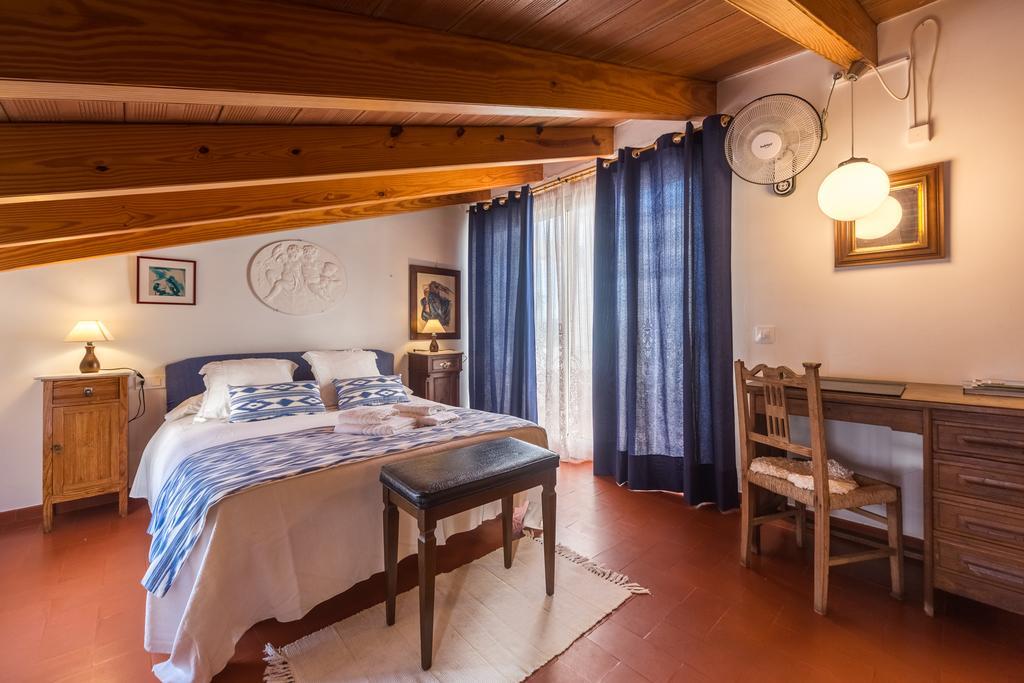 Hostal S'Engolidor Santo Tomás Extérieur photo