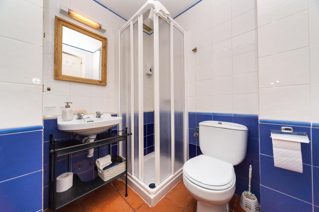 Hostal S'Engolidor Santo Tomás Extérieur photo
