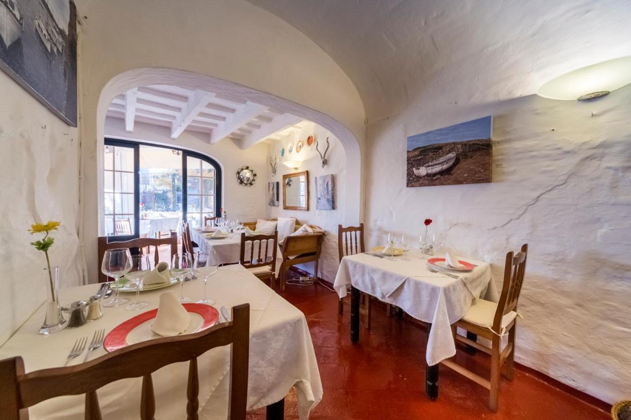 Hostal S'Engolidor Santo Tomás Extérieur photo