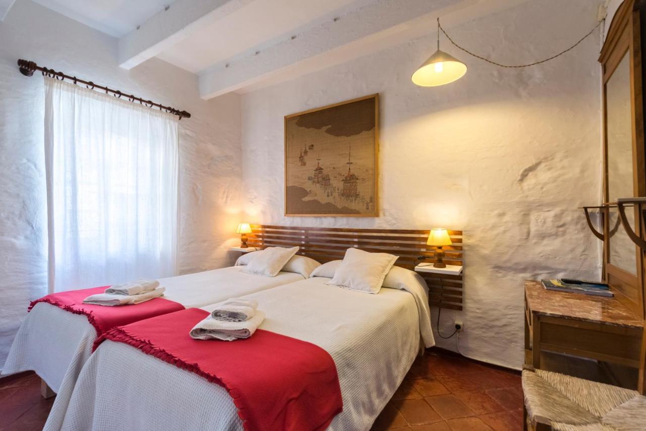 Hostal S'Engolidor Santo Tomás Extérieur photo